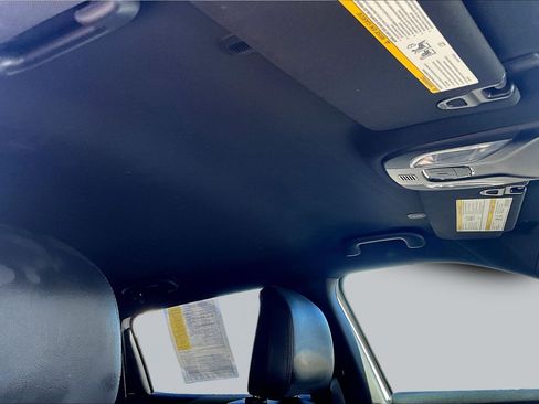 Used 2024 Jeep Compass Limited image 19