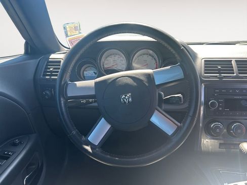 Used 2009 Dodge Challenger R/T RWD image 13