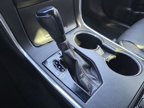 Used 2015 Toyota Camry XLE image 18