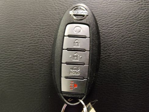 Used 2018 Nissan Maxima Platinum FWD image 32