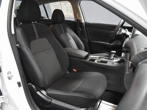 Certified 2023 Nissan Sentra SV image 14