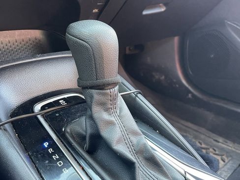 Used 2022 Toyota Corolla LE image 6