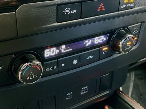 Used 2024 Nissan Frontier PRO-4X w/ Off-Road Protection Package image 12