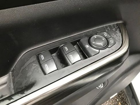 Certified 2023 GMC Acadia SLT AWD/4WD image 15