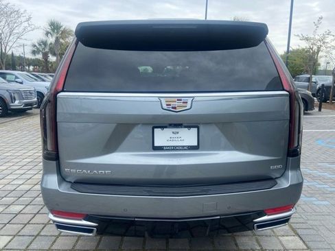 Certified 2023 Cadillac Escalade ESV Premium Luxury w/ Performance Package AWD/4WD image 6
