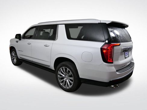 Used 2022 GMC Yukon XL Denali AWD/4WD image 7