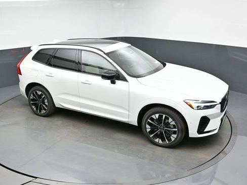 New 2026 Volvo XC60 T8 Plus w/ Protection Package Premier image 46