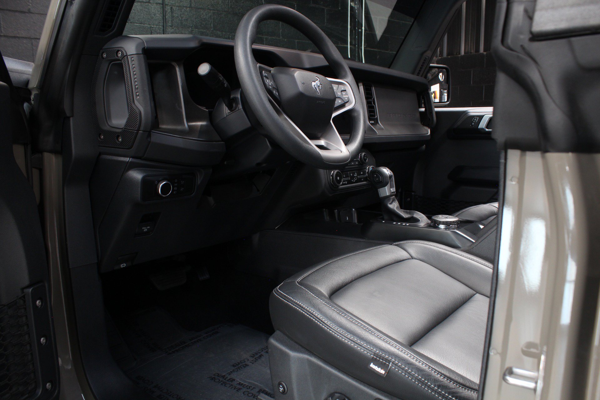 Used 2025 Ford Bronco 4-Door AWD/4WD image 33