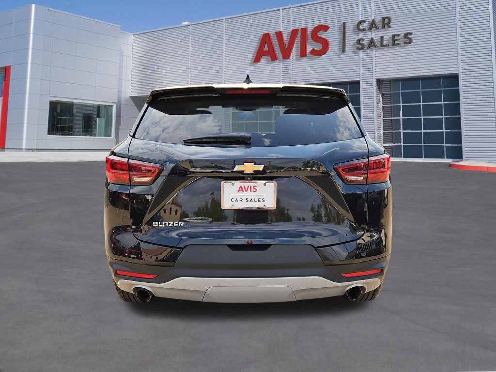 Used 2025 Chevrolet Blazer LT FWD image 7