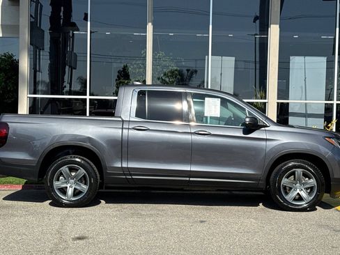 Certified 2023 Honda Ridgeline RTL image 3