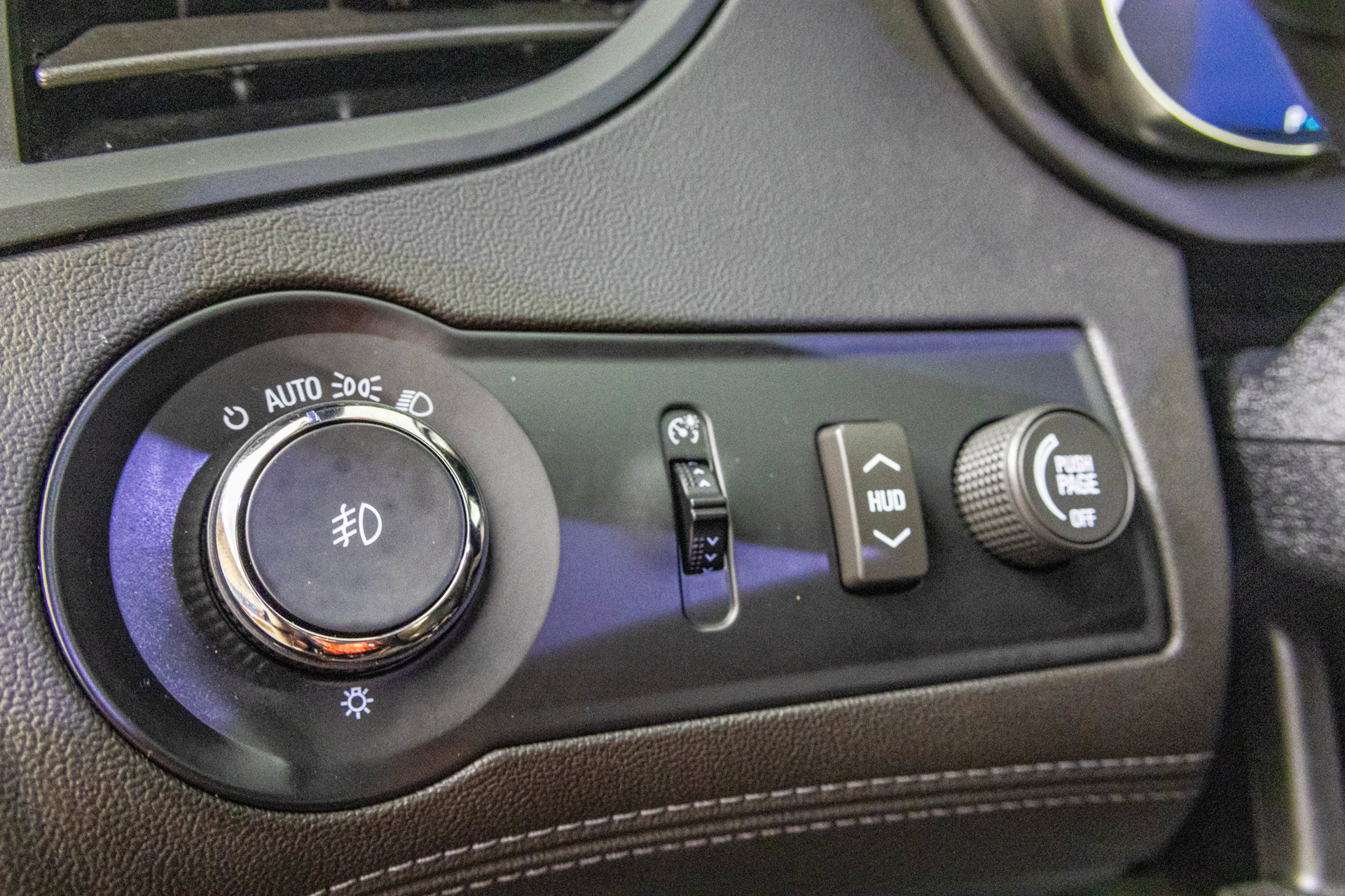 Used 2015 Buick LaCrosse Leather FWD image 34