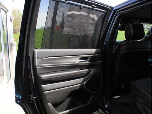 New 2026 Jeep Grand Wagoneer Limited AWD/4WD image 32