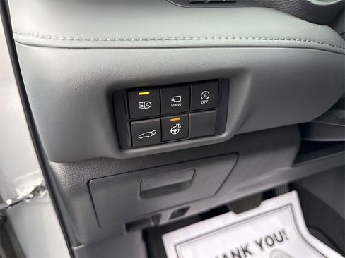 Used 2023 Toyota Highlander Limited image 27