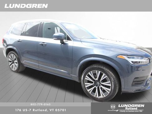 Used 2022 Volvo XC90 T5 Momentum w/ Climate Package AWD/4WD image 2