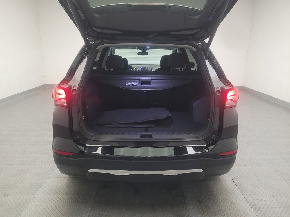 Used 2023 Chevrolet Equinox LT FWD image 29