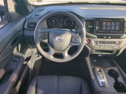 Certified 2025 Honda Ridgeline TrailSport+ image 16
