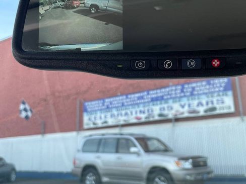 Used 2011 GMC Acadia SLE AWD/4WD image 17