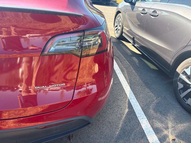 Used 2022 Tesla Model Y Performance AWD/4WD image 9