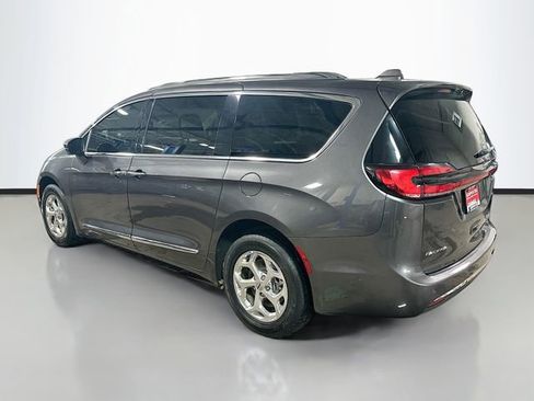 Used 2021 Chrysler Pacifica Limited w/ Premium & Safety Sphere Group image 8