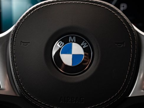 New 2026 BMW X6 xDrive40i w/ Climate Comfort Package image 33