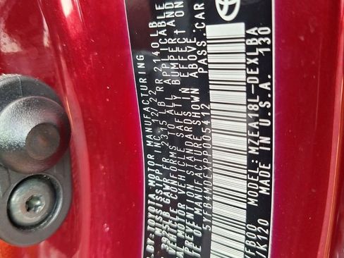 Used 2023 Toyota Corolla LE image 31