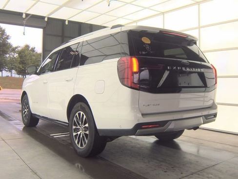 Used 2025 Ford Expedition Platinum AWD/4WD image 7