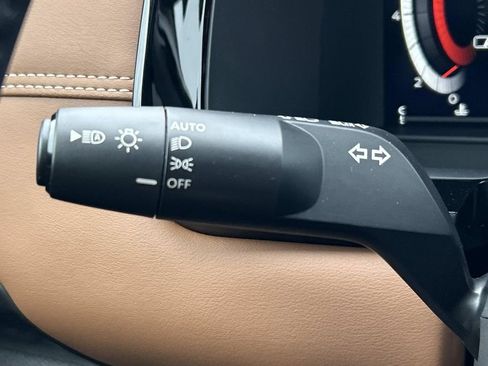 New 2026 Nissan Pathfinder Platinum AWD/4WD image 31