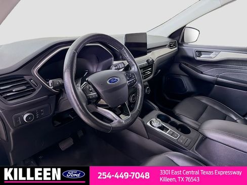 Used 2021 Ford Escape SEL image 10