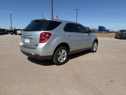Used 2017 Chevrolet Equinox LS image 6