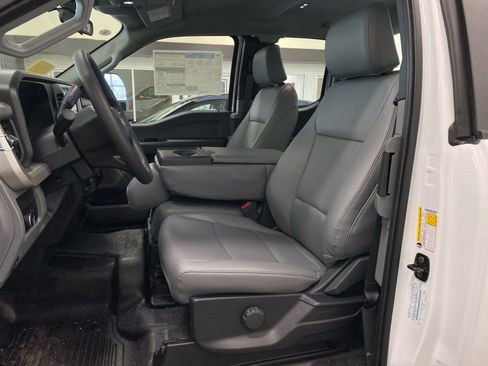 New 2026 Ford F250 XL w/ XL Chrome Package image 11
