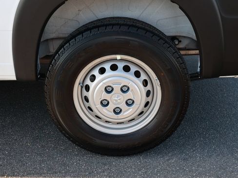 Used 2026 RAM ProMaster 2500 w/ Convenience Group FWD image 10