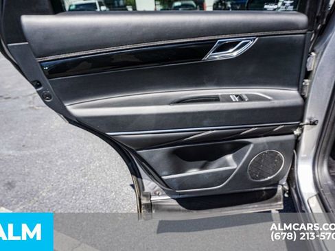 Used 2025 Genesis GV80 2.5T Standard AWD/4WD image 56