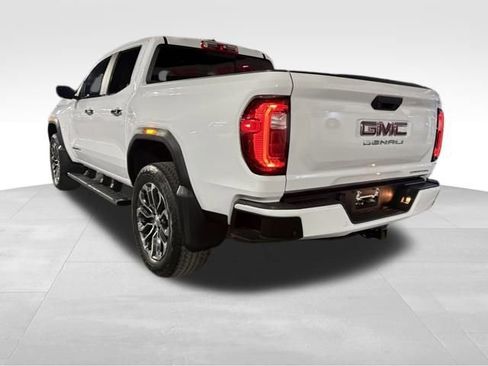 Used 2023 GMC Canyon Denali image 9