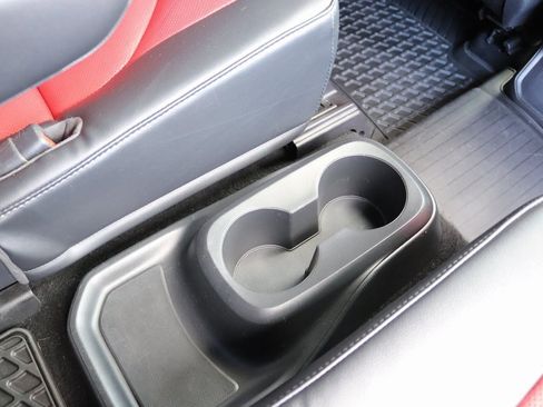 Used 2022 Toyota Highlander XSE image 15