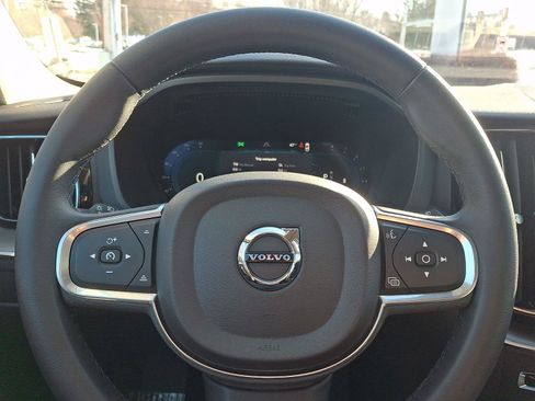 Certified 2023 Volvo XC60 B5 Core w/ Climate Package image 21