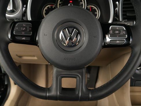 Used 2013 Volkswagen Beetle TDI FWD image 35