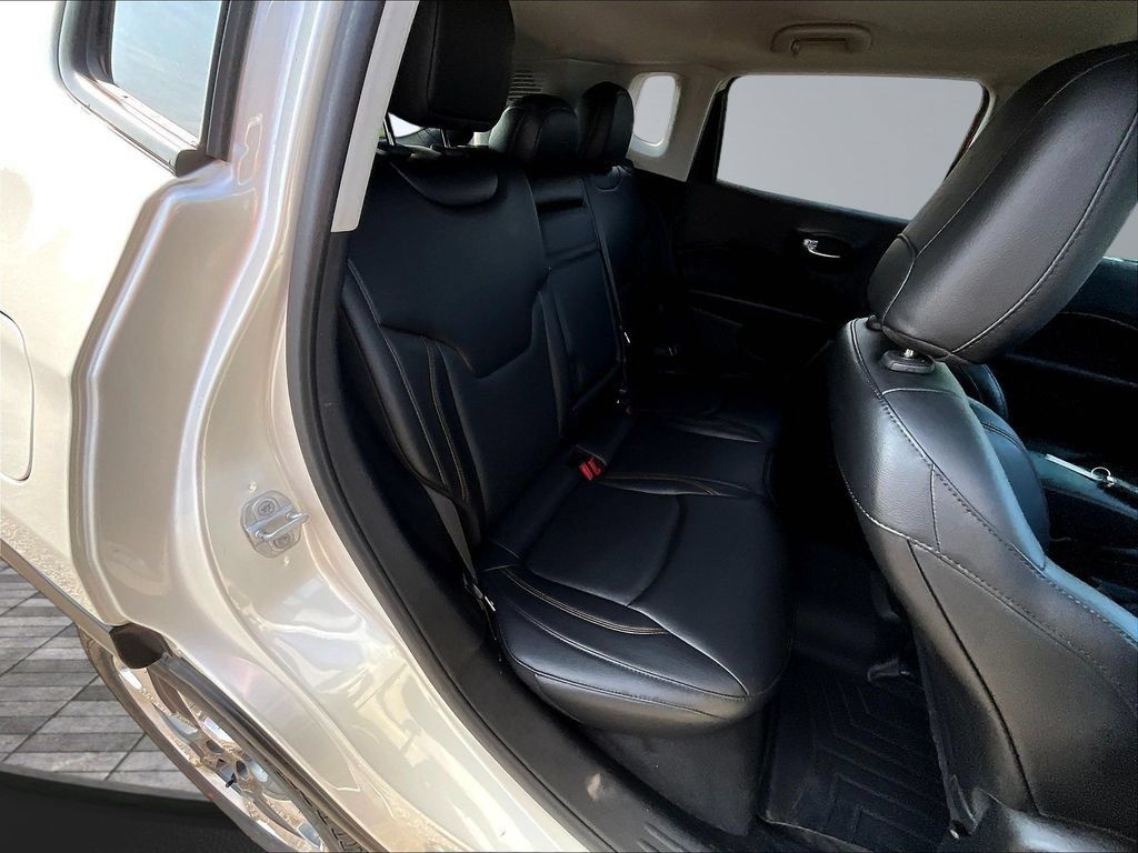 Used 2018 Jeep Compass Limited AWD/4WD image 27