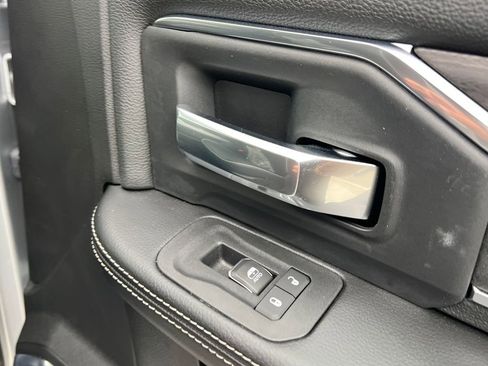 New 2026 RAM 3500 Laramie AWD/4WD image 17