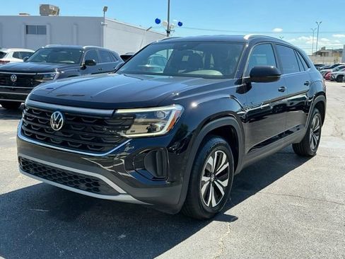 Certified 2024 Volkswagen Atlas Cross Sport SE FWD image 7