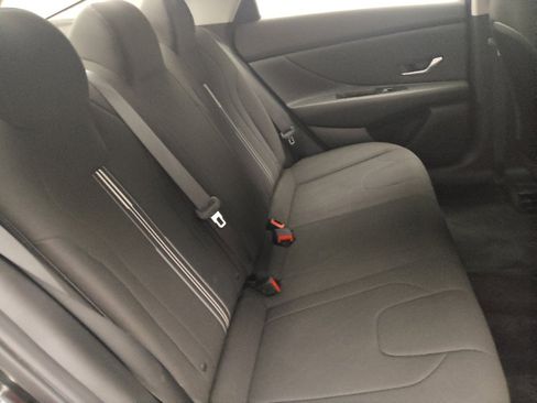 Used 2021 Hyundai Elantra SEL w/ Convenience Package FWD image 19