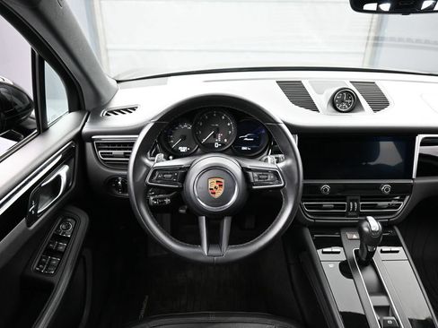 Certified 2023 Porsche Macan Turbo AWD/4WD image 17