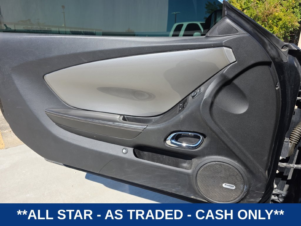 Used 2011 Chevrolet Camaro LT RWD image 26