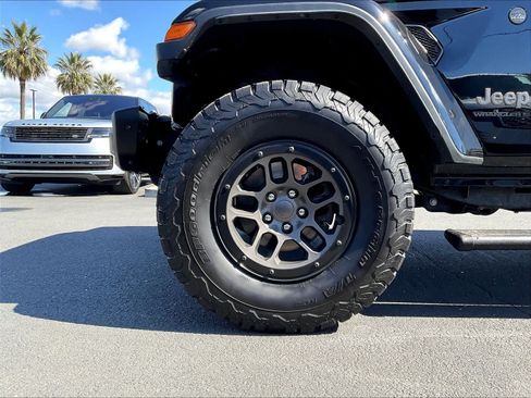 Used 2023 Jeep Wrangler Unlimited Rubicon 392 w/ Xtreme Recon 35" Tire Package AWD/4WD image 12