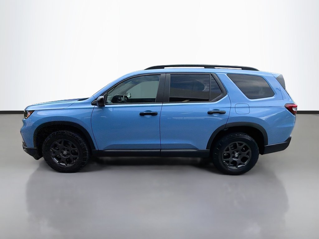 Used 2025 Honda Pilot TrailSport image 4