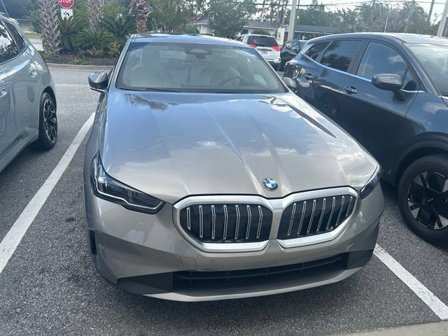 Used 2024 BMW 530i w/ Convenience Package RWD image 2