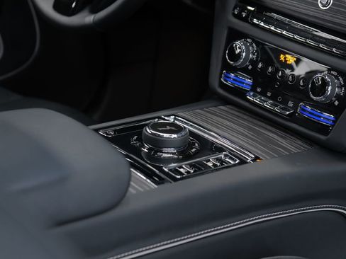 Used 2024 Rolls-Royce Spectre w/ Spectre Launch Package AWD/4WD image 25