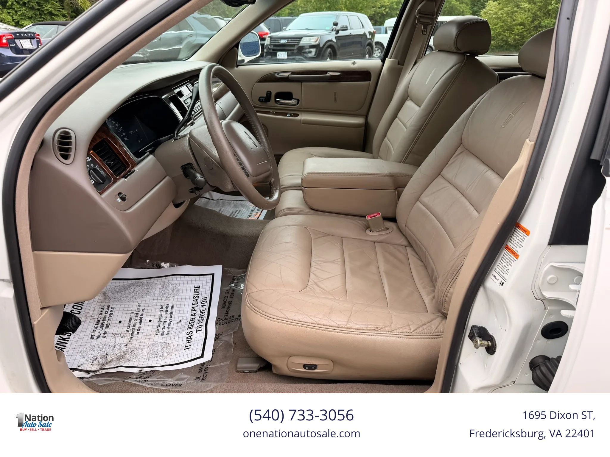 Used 1999 Lincoln Town Car Signature RWD image 11