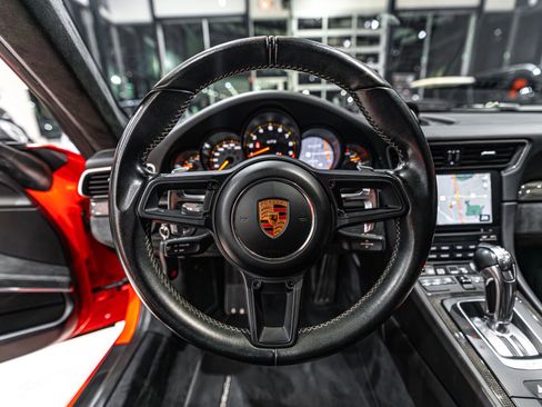 Used 2018 Porsche 911 GT3 RWD image 8