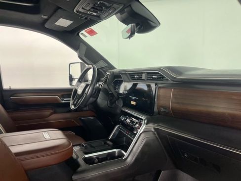 Used 2024 GMC Sierra 2500 Denali Ultimate image 31