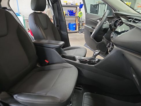 Certified 2022 Buick Encore GX Select w/ Sport Touring Package AWD/4WD image 10